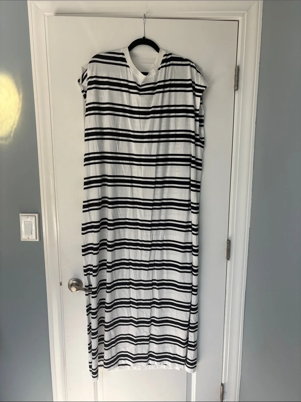 Abercrombie & Fitch Black and White Striped Maxi Dress